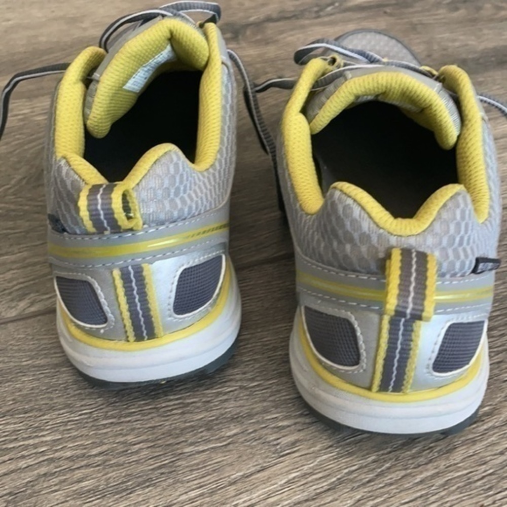 Eddie Bauer shoes size 6.5 tennis shoes gray almost new - Picture 5 of 9